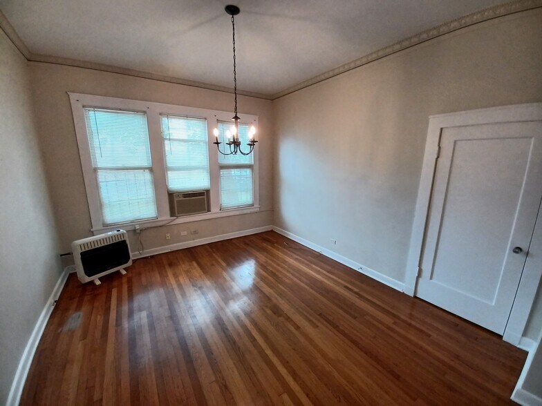 More Photos Of 219 W Magnolia Ave, San Antonio Apartments For Sale