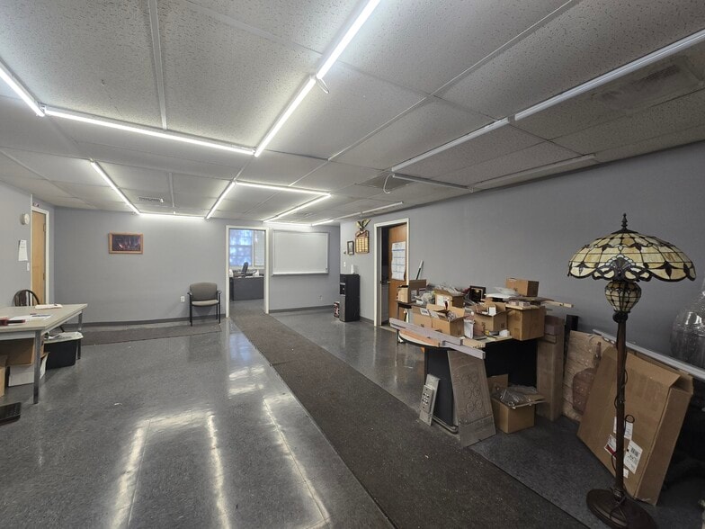 More Photos Of 224 Glenwood Ave, Bloomfield Warehouse For Lease