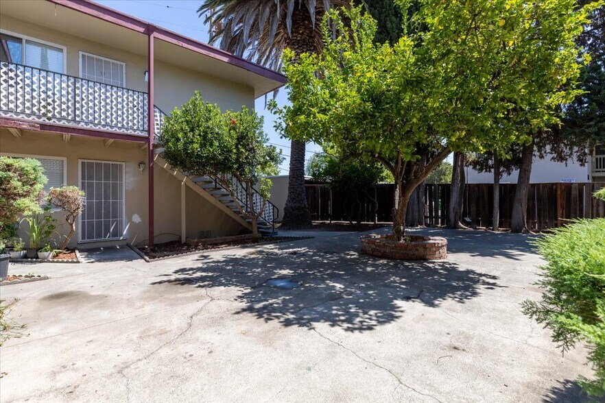 More Photos Of 2041 Beatrice Ct, San Jose Apartments For Sale