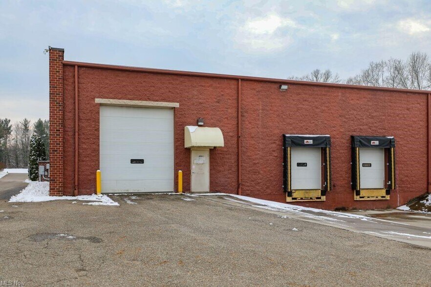 More Photos Of 4699 Loomis Pky, Ravenna Warehouse For Lease