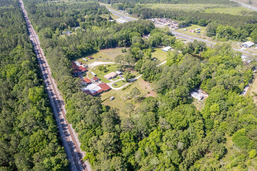 More Photos Of 2856 NE 187th St, Starke Manufacturing For Sale