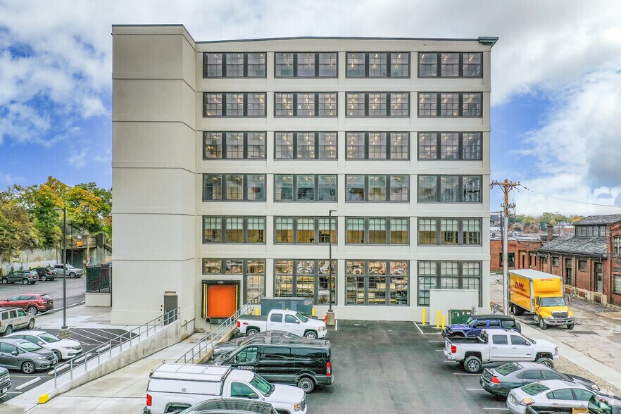 15 McDonough St, Dayton, OH 45402 Lofts/Showrooms For Lease