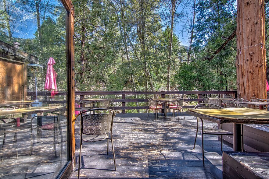 More Photos Of 54905 N Circle Dr, Idyllwild-Pine Cove Restaurant For Lease