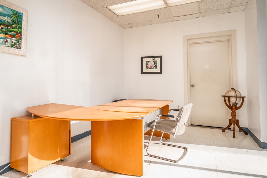 More Photos Of 1664 Sharon Rd, Washington Warehouse For Sale