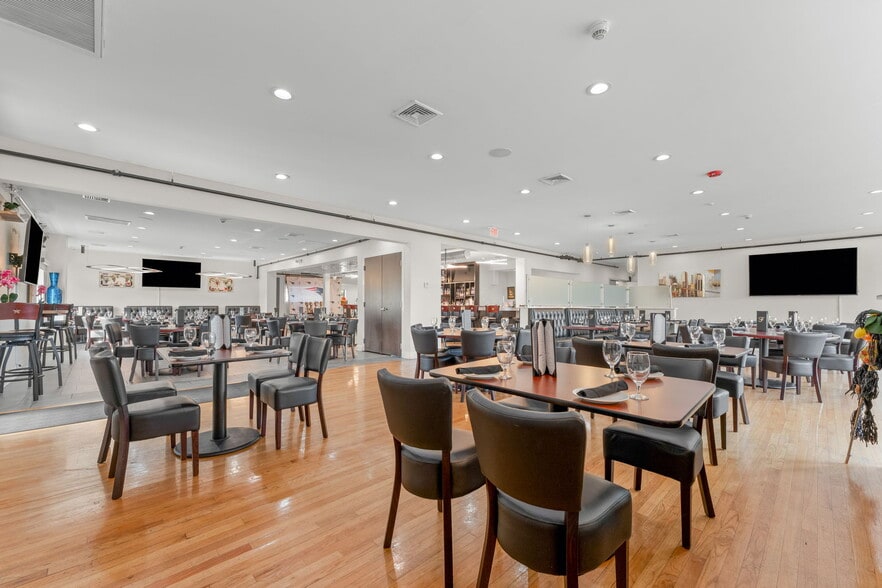 More Photos Of 119 Washington St, Plainville Restaurant For Lease