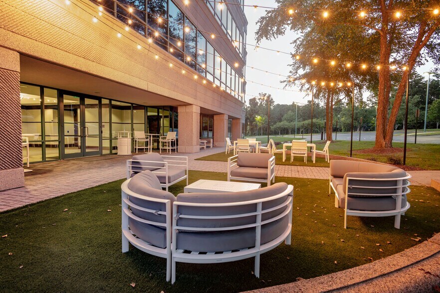 More Photos Of 2 Sun Ct, Peachtree Corners Office For Lease