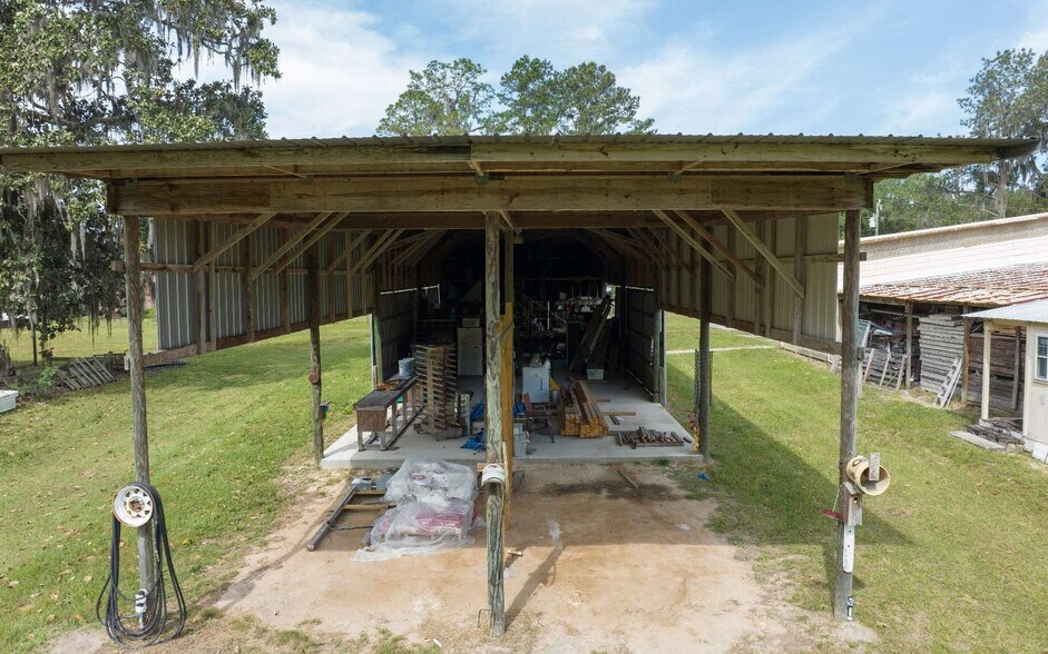 More Photos Of 11973 SE County Road 132, Jasper Office Residential For Sale