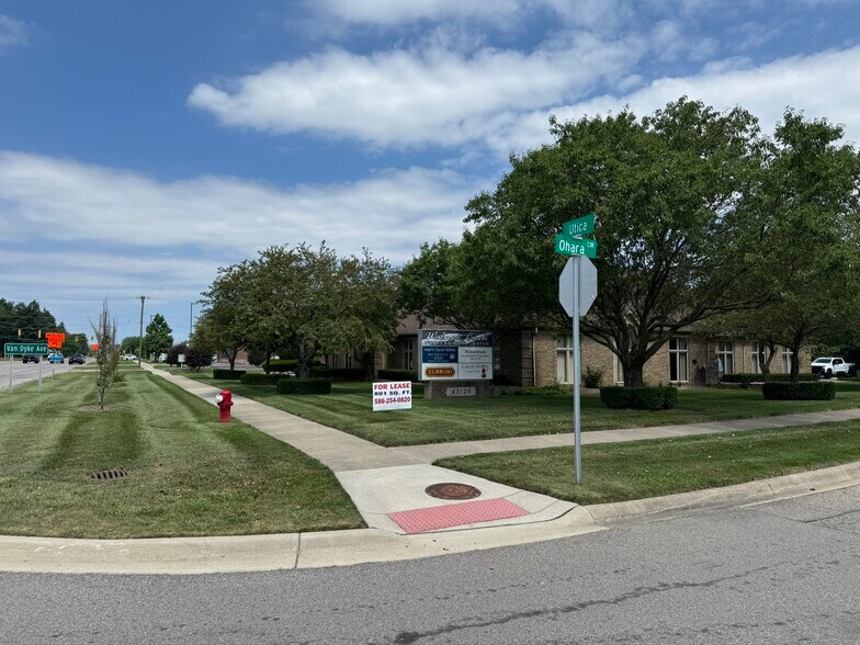 Primary Photo Of 43120 Utica Rd, Sterling Heights Office For Lease