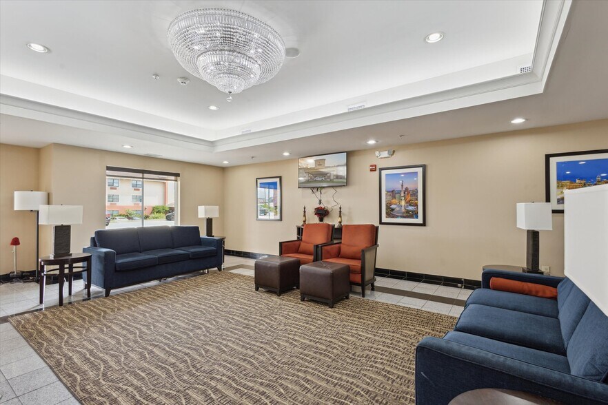 More Photos Of 2750 Fortune Cir W, Indianapolis Hotel For Sale