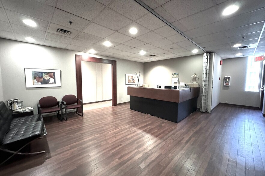 More Photos Of 890 W Pender St, Vancouver Office For Lease