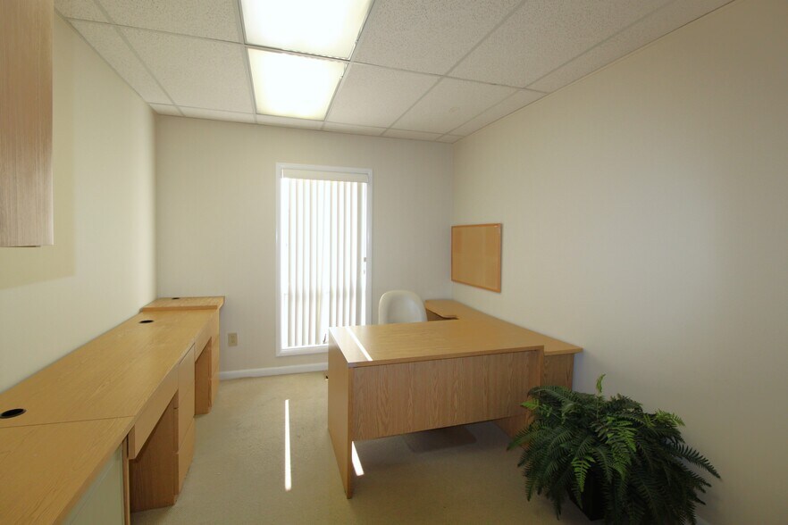 More Photos Of 1578 Route 130, North Brunswick Office For Lease
