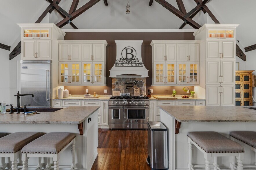More Photos Of 2 Mission St, Baltic Specialty For Sale