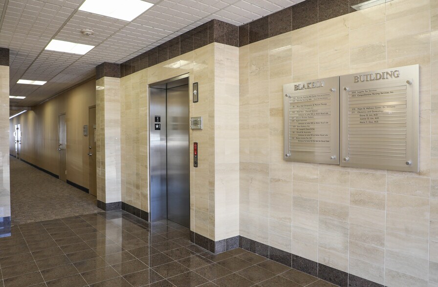 More Photos Of 8817 Belair Rd, Nottingham Office For Sale