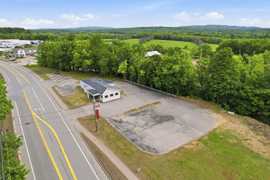 More Photos Of 310 N State St, Concord Auto Dealership For Lease