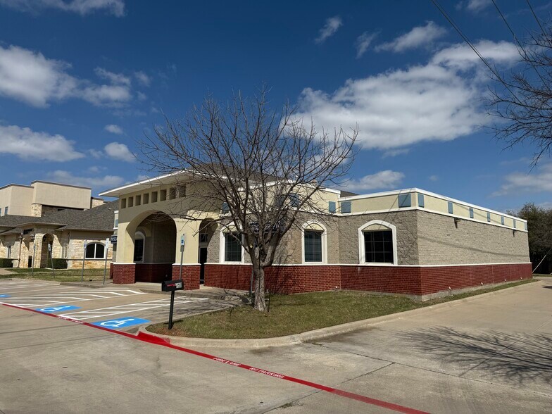 More Photos Of 1580 US Highway 287 N, Mansfield Medical For Lease