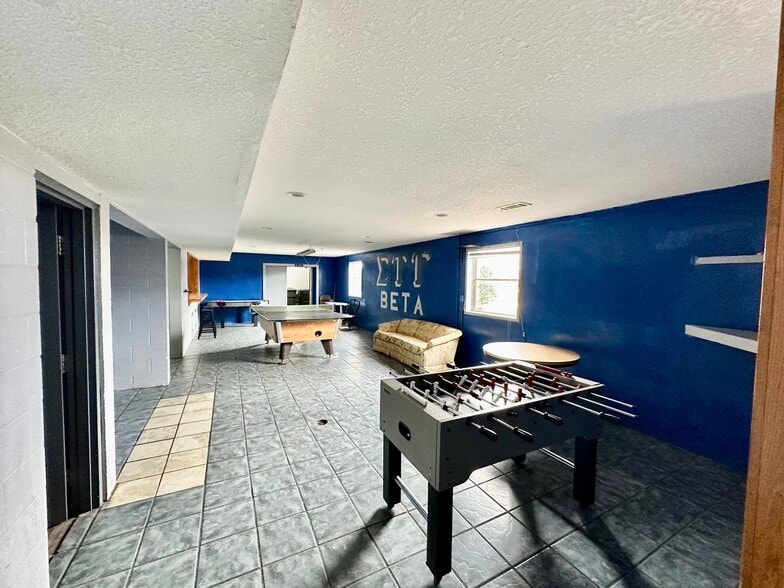 More Photos Of 1001 S Davis St, Kirksville Sorority Fraternity House For Sale
