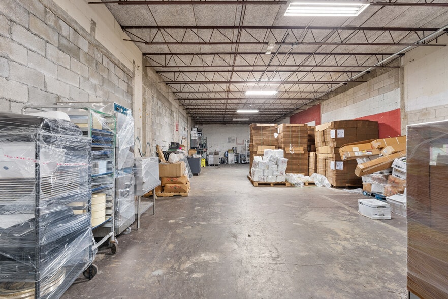 More Photos Of 802 NW 57th Ct, Fort Lauderdale Warehouse For Lease