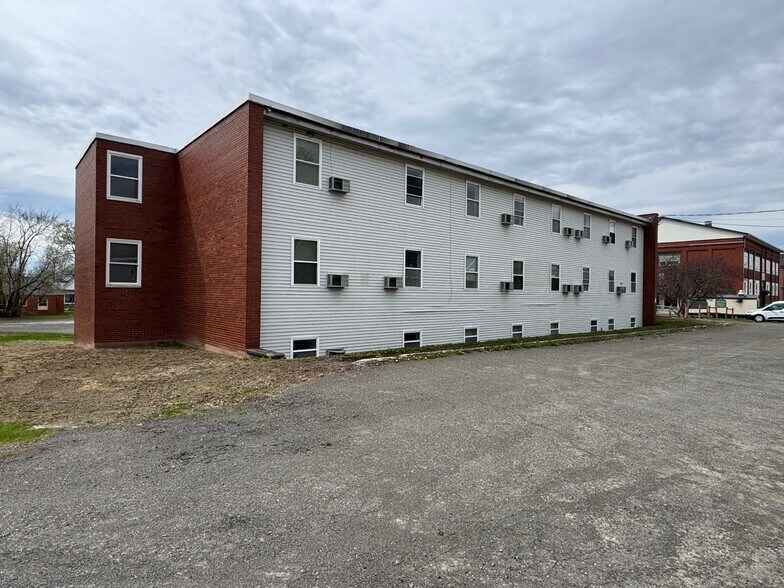 More Photos Of 45 School St, Houlton Office For Lease