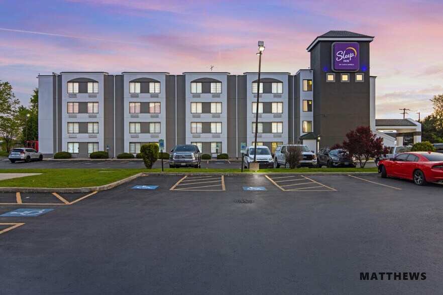 More Photos Of , Lansing Hospitality For Sale