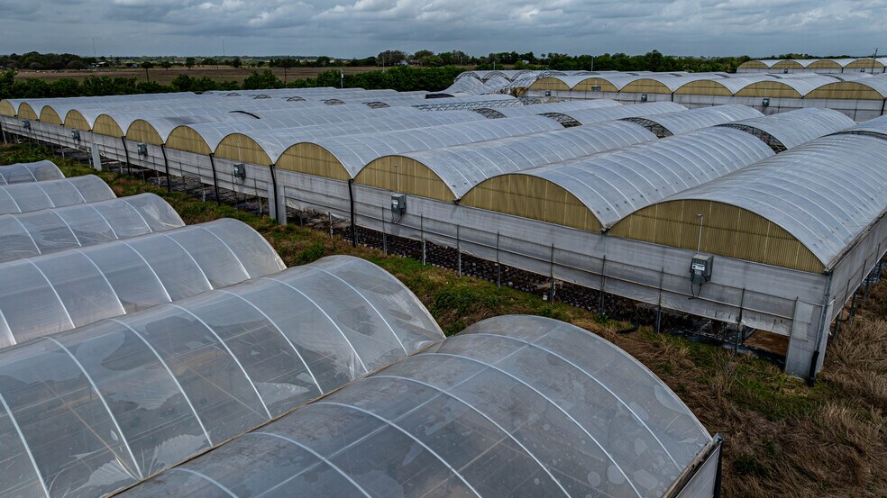 More Photos Of 8637 W US Highway 90, Schulenburg Land For Sale