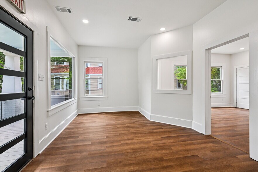 More Photos Of 522 E Rutland St, Covington Medical For Sale