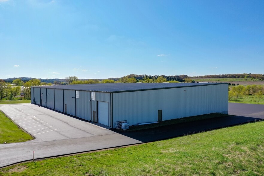 More Photos Of 7467 Kent Ave, Eau Claire Warehouse For Lease