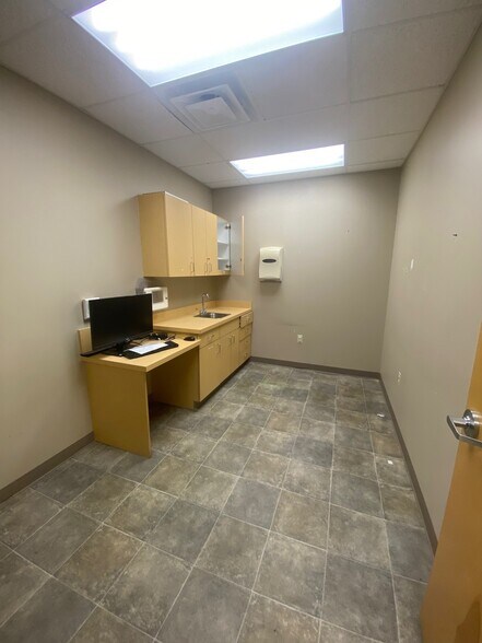 More Photos Of 740 Marne Hwy, Moorestown Office For Sale