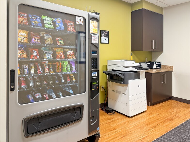 More Photos Of 601 Pennsylvania Ave NW, Washington Office For Lease