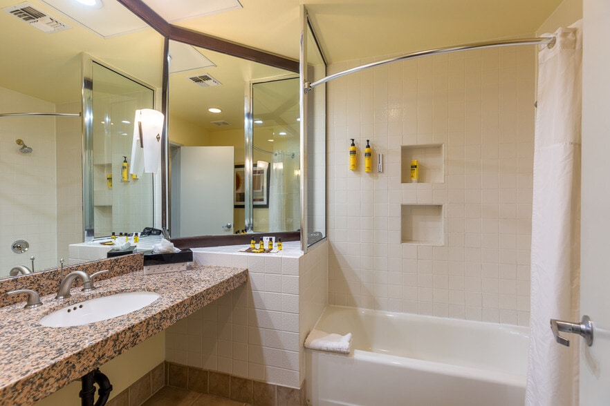 More Photos Of 74695 Highway 111, Palm Desert Hotel For Sale