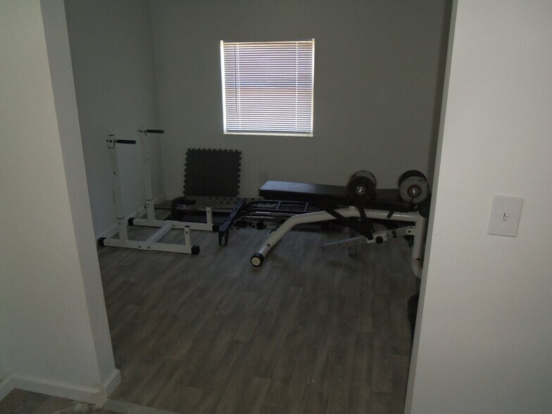 More Photos Of 7544 Rt-31, Lyons Auto Repair For Sale