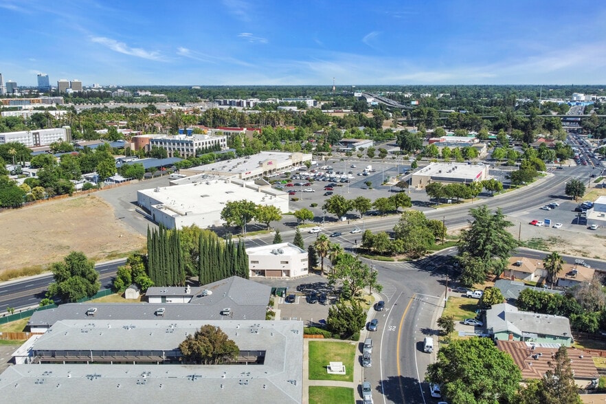 More Photos Of 515 Michigan Blvd, West Sacramento Medical For Sale
