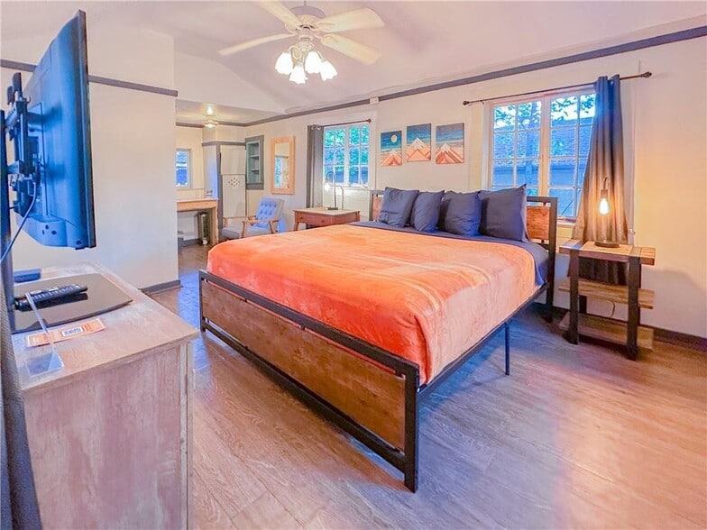 More Photos Of , Eureka Springs Unknown For Sale