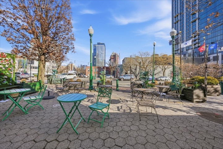 More Photos Of 12 Memorial Hwy, New Rochelle Restaurant For Sale