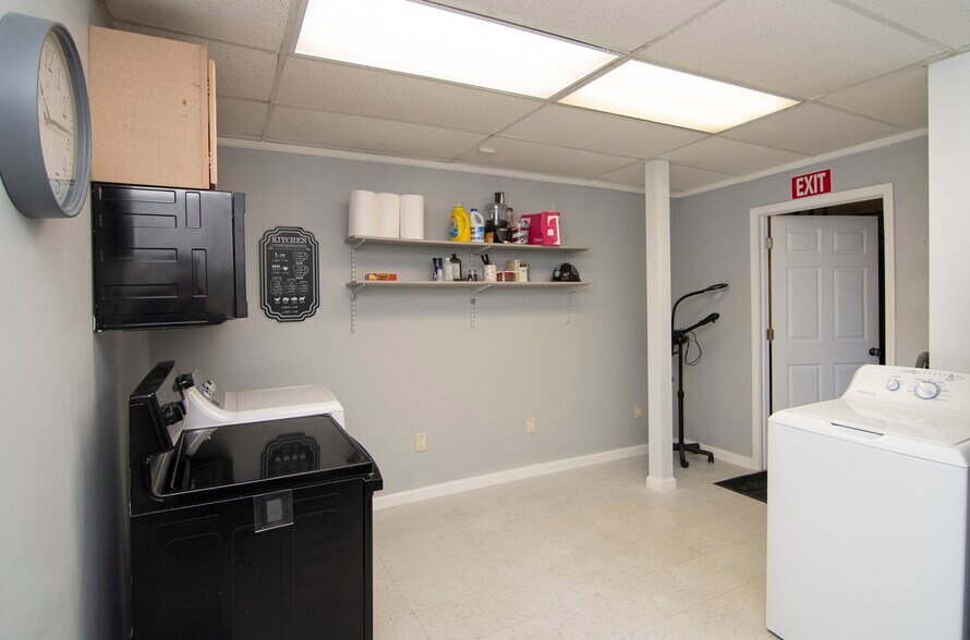 More Photos Of 439 Main Street, Rainelle Storefront Retail Residential For Sale