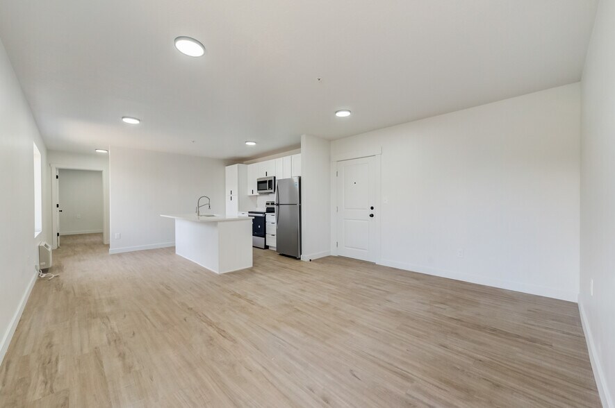 More Photos Of 404 E 5600 S, Salt Lake City Apartments For Sale