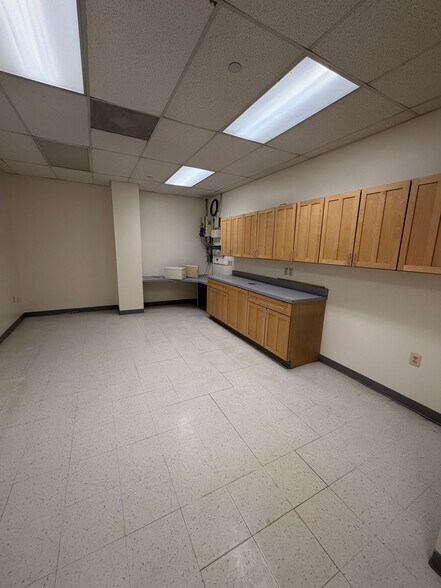 More Photos Of 10920 Pump House Rd, Jessup Warehouse For Lease