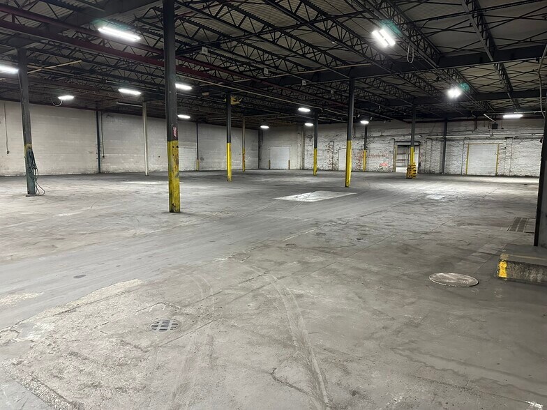 More Photos Of 1800 Churchman Ave, Indianapolis Manufacturing For Sale