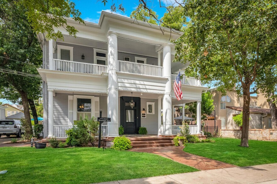 More Photos Of 225 W Craig Pl, San Antonio Hotel For Sale