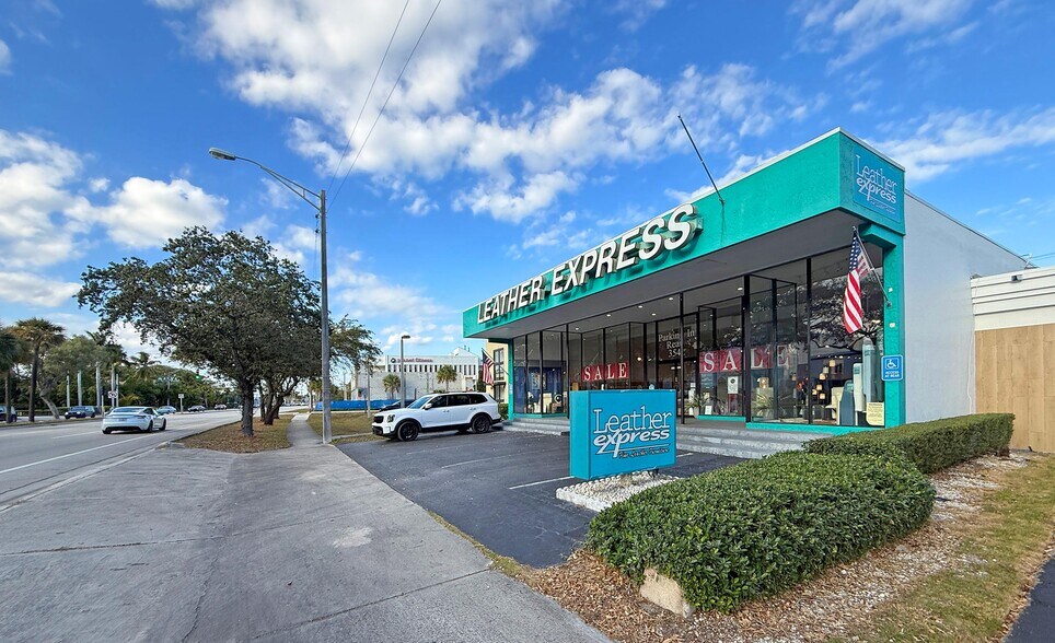 More Photos Of 3542 N Federal Hwy, Fort Lauderdale Freestanding For Sale