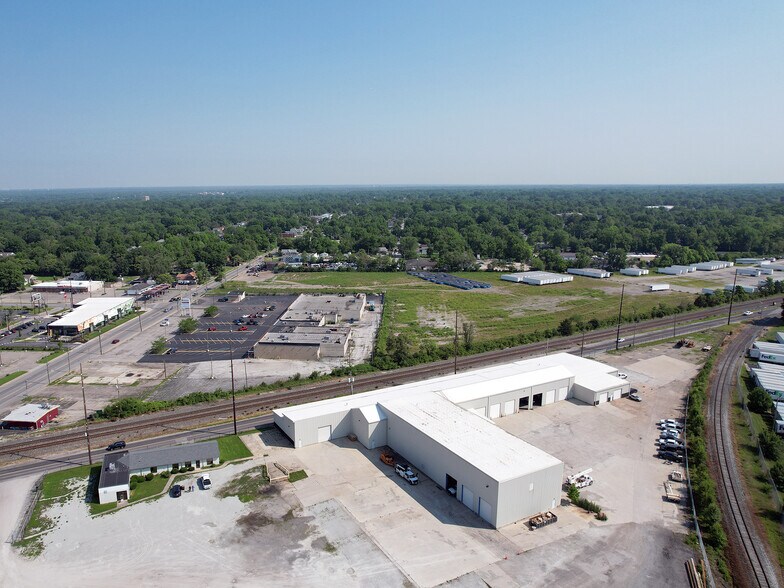 More Photos Of 3823 E Massachusetts Ave, Indianapolis Manufacturing For Sale