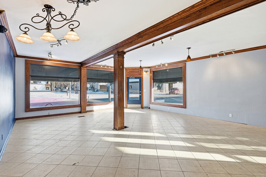 More Photos Of 5901 W Vliet St, Milwaukee Storefront Retail Residential For Lease