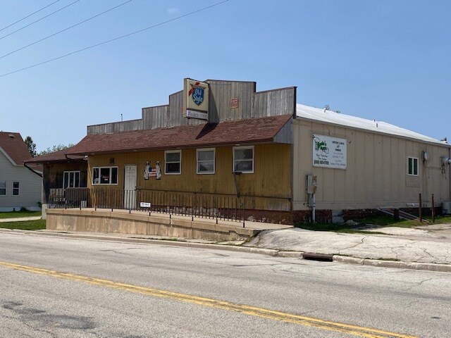 More Photos Of E2578 County Rd S, Casco Bar For Sale