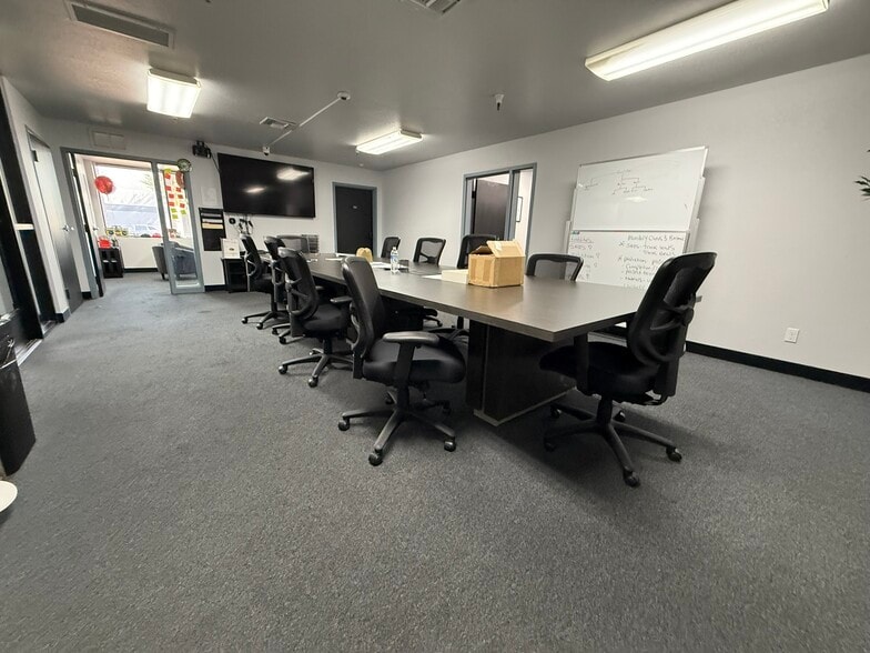 More Photos Of 3321 E Atlanta Ave, Phoenix Warehouse For Sale