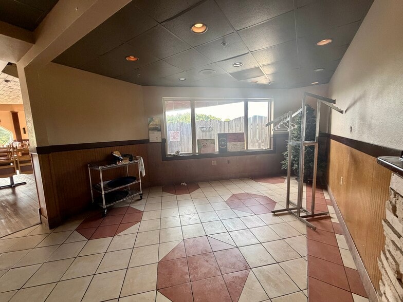 More Photos Of 200-208 W Fleming Dr, Morganton Unknown For Lease