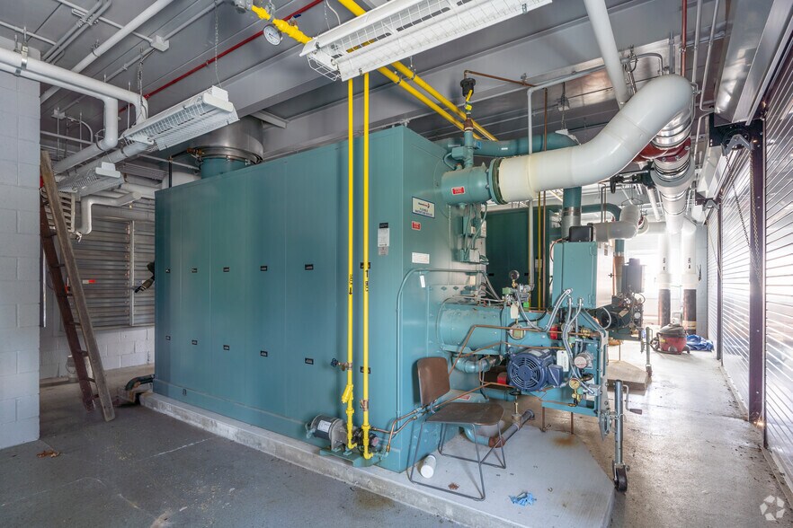 More Photos Of 101 Broad St, Ashland Hospital For Sale