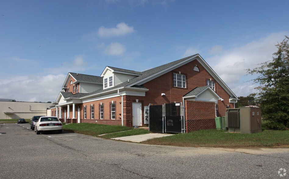 More Photos Of 40855 Merchants Ln, Leonardtown Office For Lease