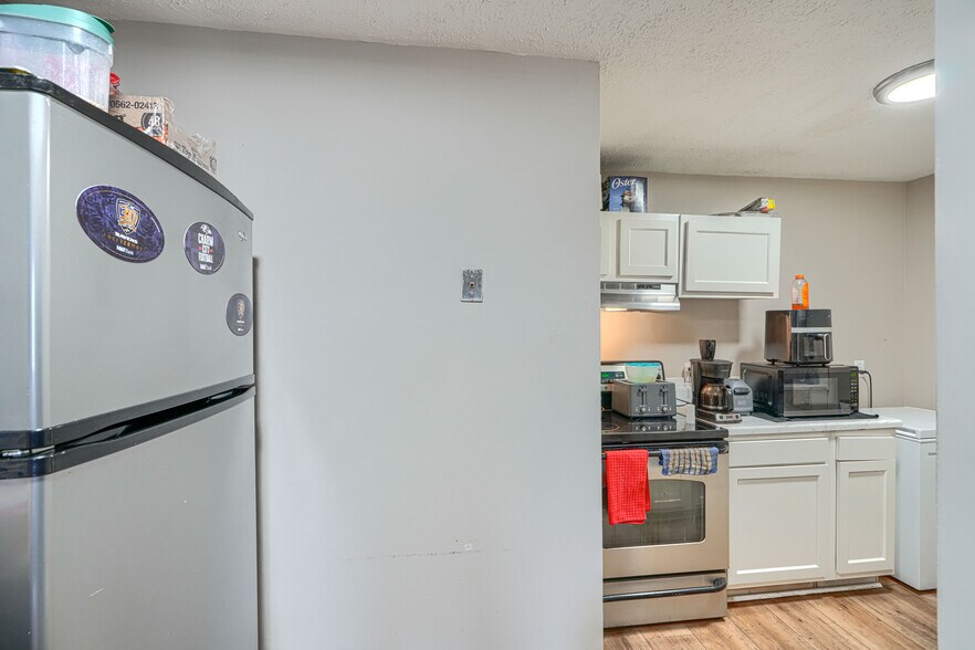 More Photos Of 5461 Cedonia Ave, Baltimore Apartments For Sale