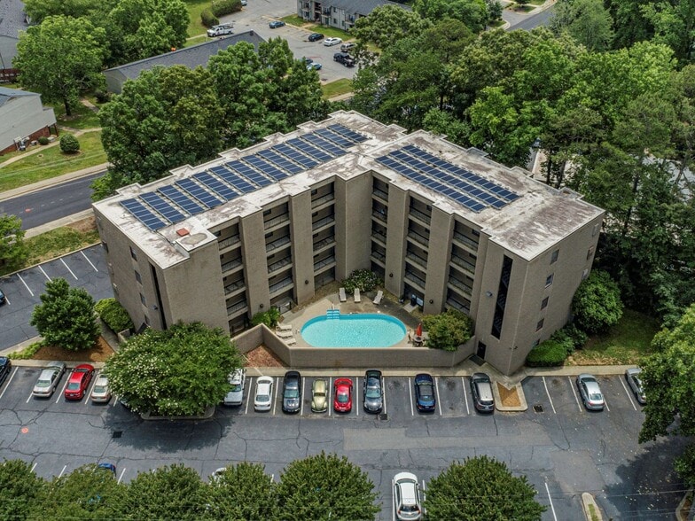 Primary Photo Of 380 9th Avenue Dr NE, Hickory Apartments For Sale