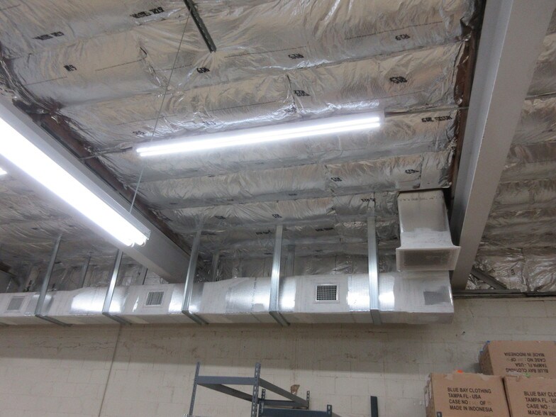 More Photos Of 15445 N Nebraska Ave, Lutz Warehouse For Lease