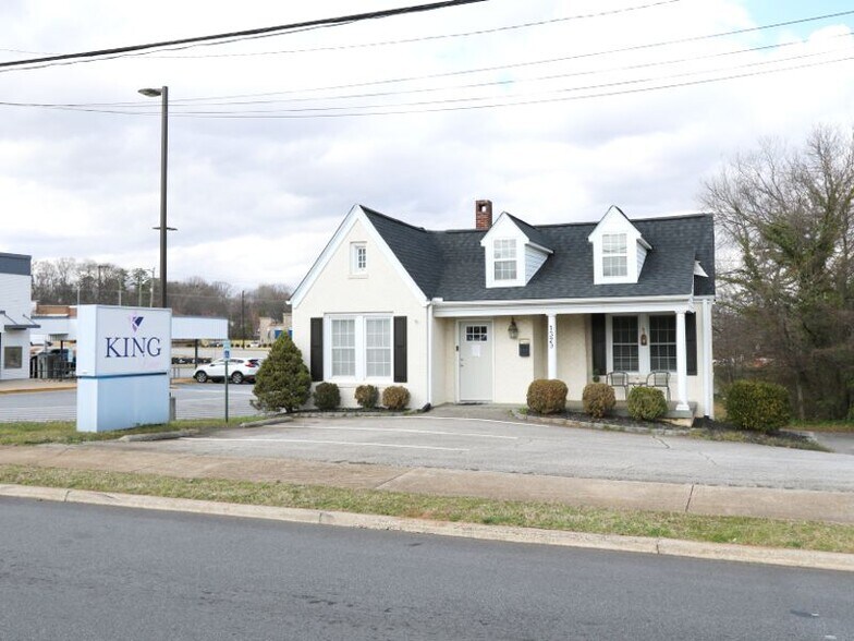 Primary Photo Of 1320 W Poinsett St, Greer Office For Lease